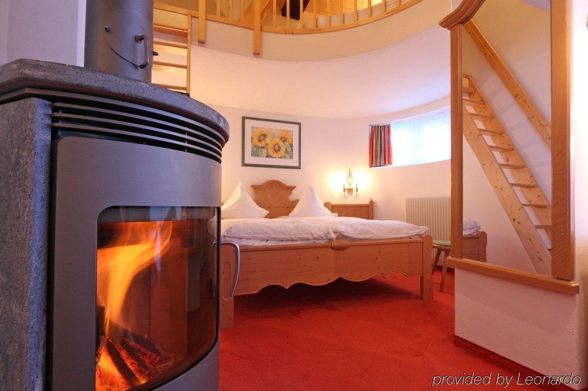 Lifestyle & Spa Hotel Graecherhof Grächen Habitación foto